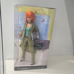 NIB - Modern Circle Barbie - Producer. #B2523